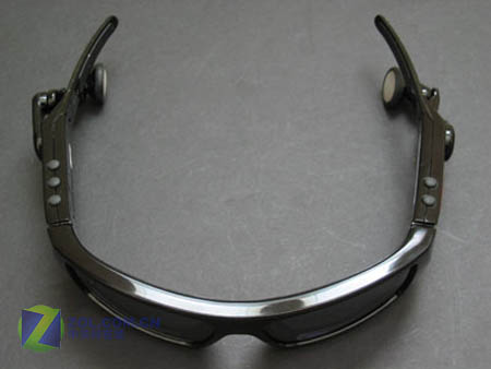 MP3 ���������ܰڿ� Oakley Thump 2ͼƬ����,ͼ5-ZOL�йش����ߵ�5��