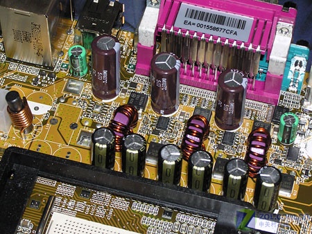 ��ʿ����Foxconn��NF4UK8AA-8EKRSͼƬ���� ��19�� -ZOL�йش����ߵ�19��