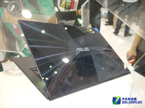 COMPUTEX:华硕展台最大 独特新品吸眼球