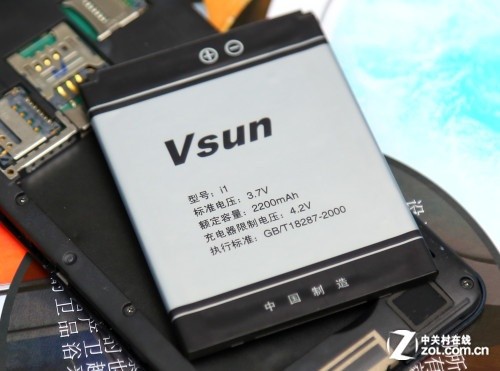 2200毫安时电池 支持双卡双待