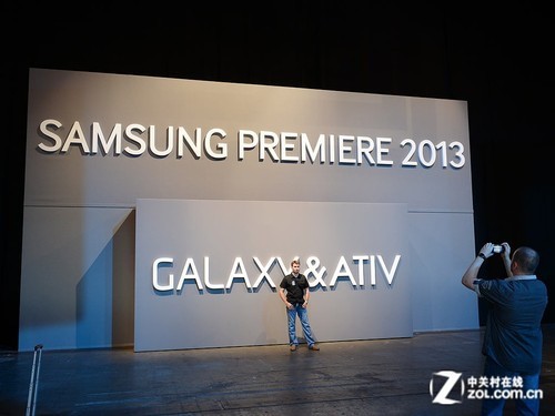 s5三星发布会_三星发布新手机_三星正式发布note5