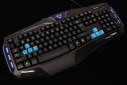 夜晚不刺眼 宜博炫光版键盘背光设计 