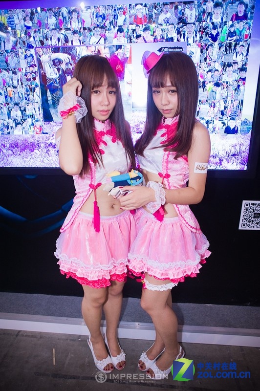 <em>美女集中营</em> Chinajoy<em>养眼</em>大妞抢先看_佳能 5D