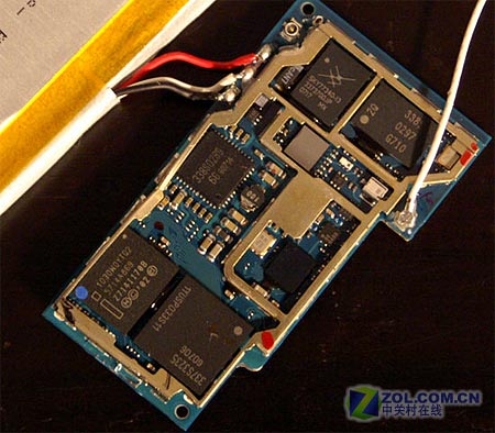 【高清图】620MHz的CPU!苹果iPhone内部构