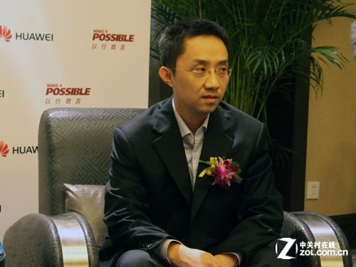 华为终端手机产品线副总裁李小龙先生