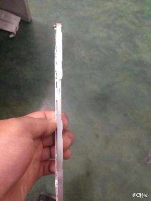 真心薄啊! 4.7英寸iPhone6真机图被曝光 