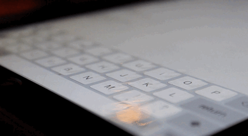 神奇保护套让ipad屏幕上长出物理键盘