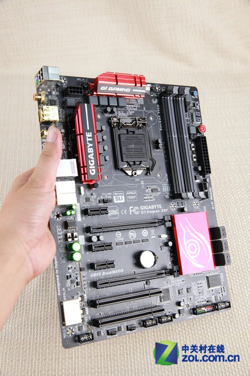 主流红黑配色:技嘉G1.Sniper Z97曝光