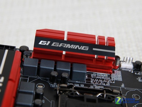 主流红黑配色:技嘉G1.Sniper Z97曝光