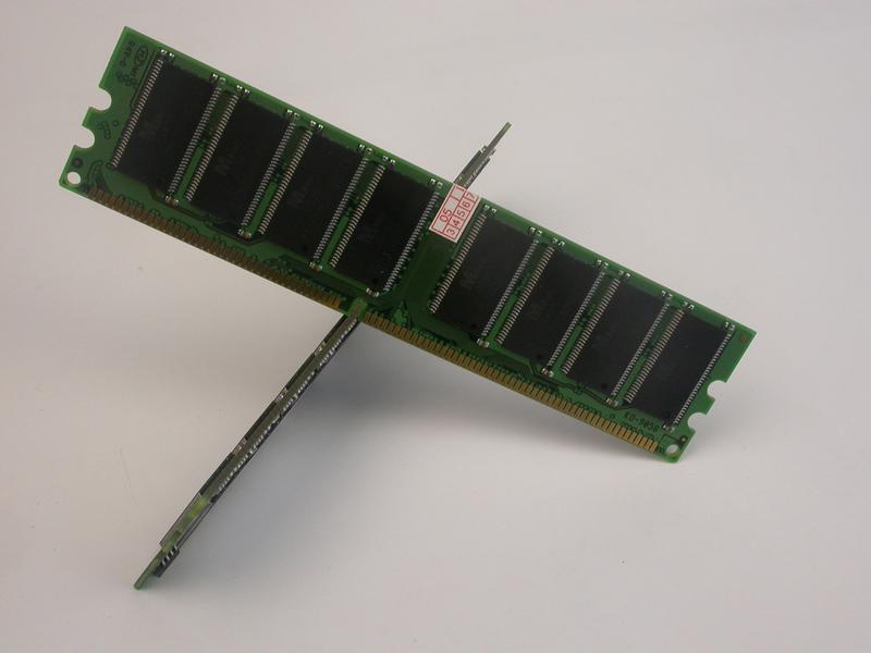 ��ï��TwinMOS��TwinMOS 1GB DDR400(64*8) ��1��