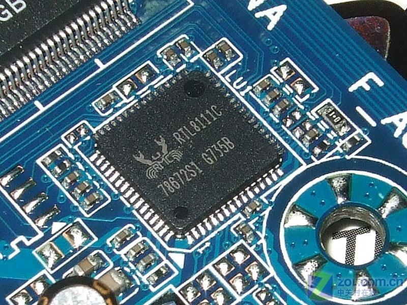 ���Σ�GIGABYTE��GA-945GCM-S2LͼƬ���� ��5�� -ZOL�йش����ߵ�5��