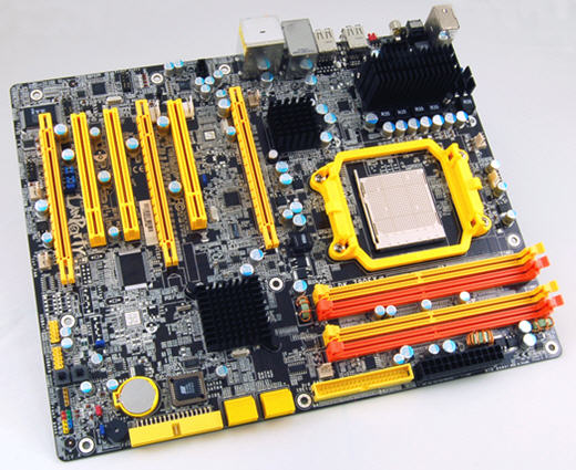 �۸�ƽ�� DFI����ȫ��̬AMD 790FXʵ��ͼƬ����,ͼ1-ZOL�йش����ߵ�1��