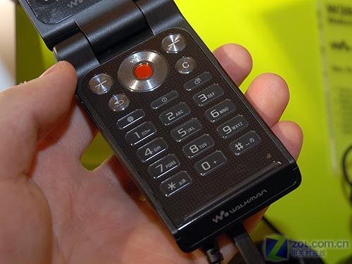���ᰮ���ţ�Sony Ericsson��W380cͼƬ���� ��79�� -ZOL�йش����ߵ�79��