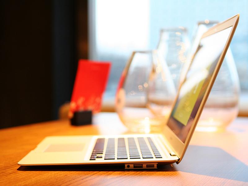 ƻ����Apple��MacBook Air(MB003CH/A)ͼƬ���� ��4�� -ZOL�йش����ߵ�4��