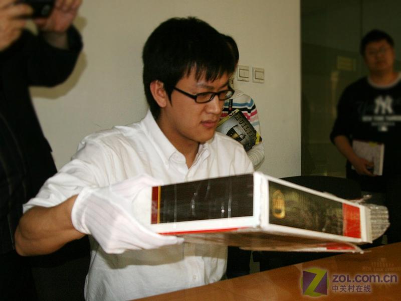 ��Ƶ��ȫ���׷�MacBook Air���ȫ����ͼƬ����,ͼ4-ZOL�йش����ߵ�4��