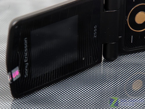 ���ᰮ���ţ�Sony Ericsson��Z555iͼƬ���� ��41�� -ZOL�йش����ߵ�41��