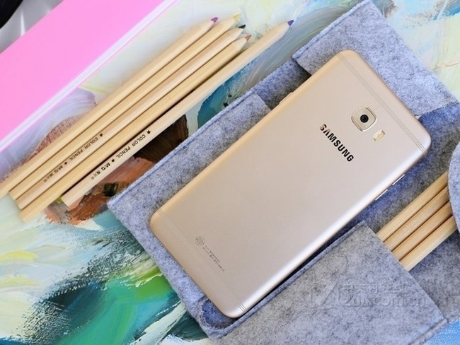 三星c7 c7pro 比较_三星c7pro有什么缺点_三星c7pro用着怎么样