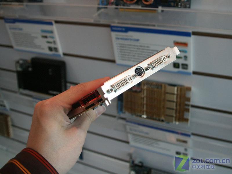 ���Σ�GIGABYTE��GV-R485-512H-BͼƬ���� ��4�� -ZOL�йش����ߵ�4��