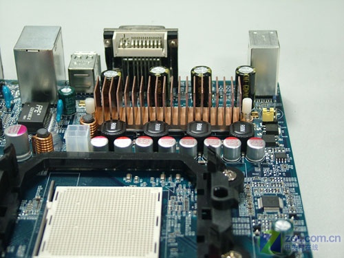 AMD˫�˾��� ����DX10ͼ������ɱ399ԪͼƬ����,ͼ2-ZOL�йش����ߵ�2��
