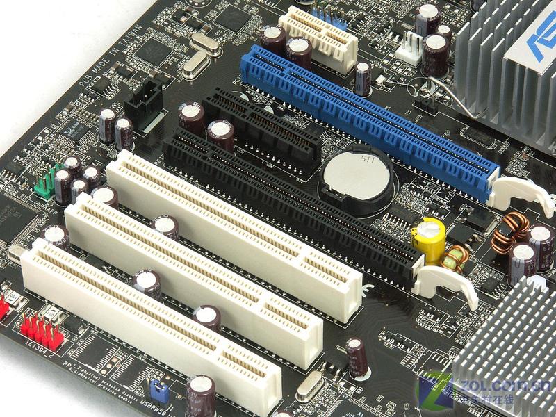 ��˶��ASUS��P5WD2-E PremiumͼƬ���� ��2�� -ZOL�йش����ߵ�2��