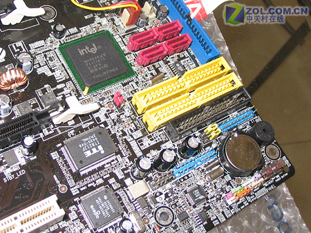 ���ں��� AOpen�ƶ���975Xʵ���ع�ͼƬ����,ͼ6-ZOL�йش����ߵ�6��