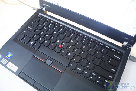 ɫ ThinkPad E30ʱб 