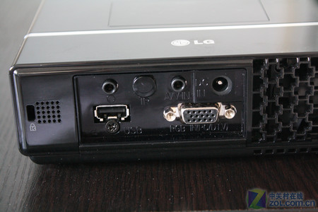 支持USB演示 LED投影LG HS102G破4千 