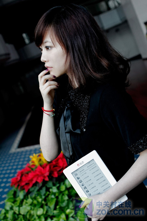 支持WiFi模块 汉王新秀F32美女图赏 