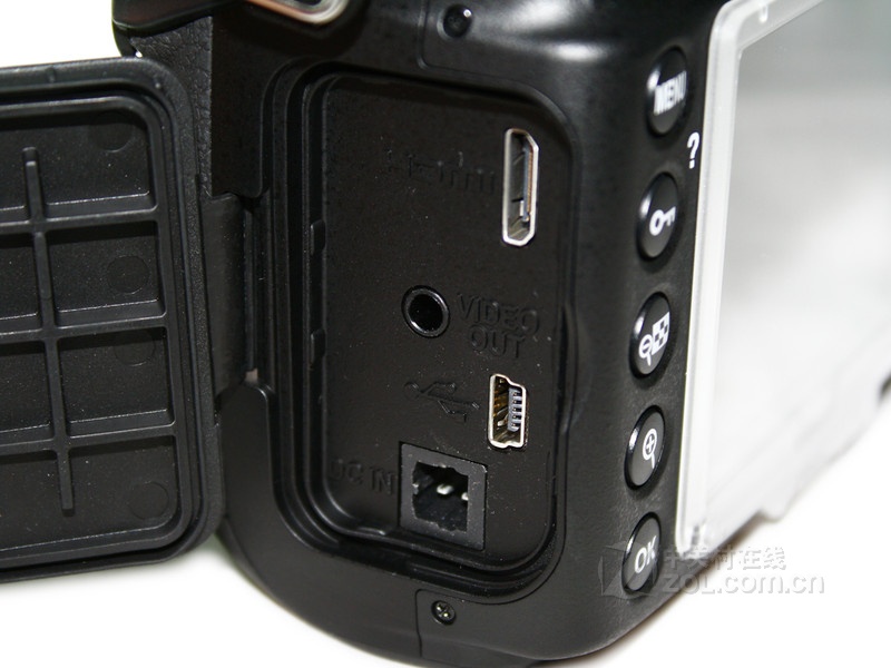 �῵��Nikon��D700ͼƬ���� ��278�� -ZOL�йش����ߵ�278��