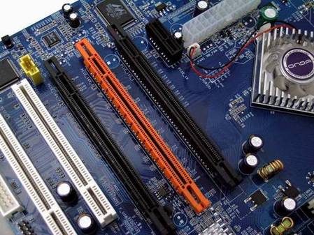 主板sli技术_主板sli技术_七彩虹igame烈焰战神x主板 sli交火技术