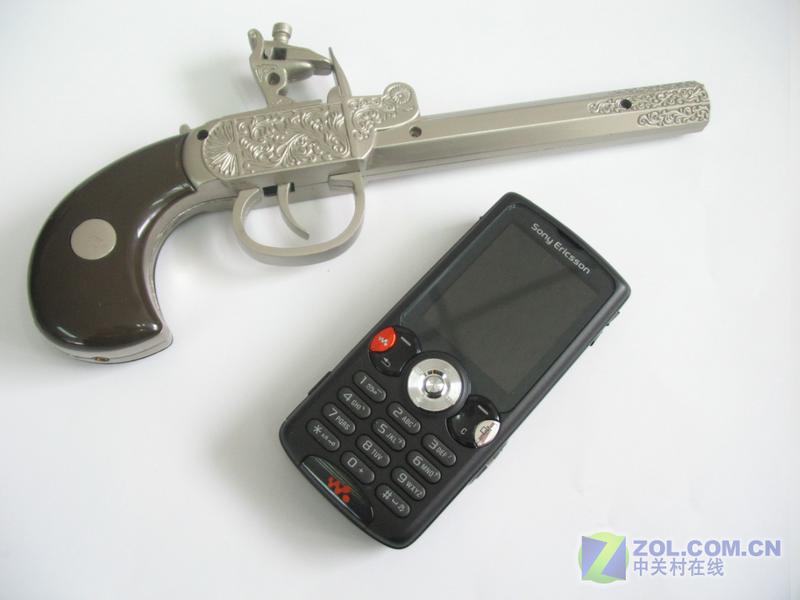 ���ᰮ���ţ�Sony Ericsson��W810cͼƬ���� ��61�� -ZOL�йش����ߵ�61��