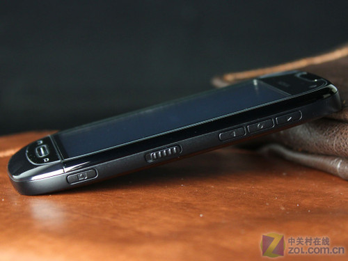 Symbian^3第二弹 800万像素诺基亚C7图赏