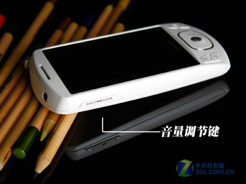 800MHz+Android2.1 三星I6500U外观评测