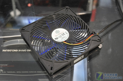 垂直风流140mm 银欣穿甲弹风扇售99元_银欣