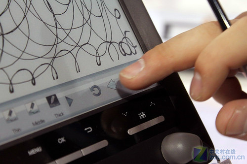 CES2011������ȫ���׿��ɫ��ֽ�����࣡ 