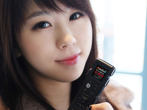 专业功能 三星yp-v2录音笔美女图赏 原创