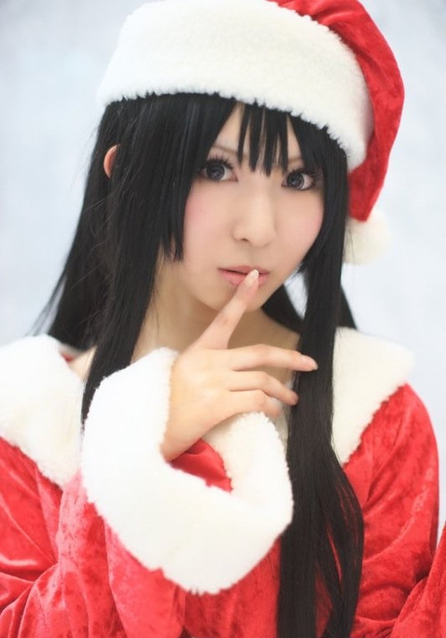 女神降临《<em>轻音少女</em>》秋山澪<em>圣诞装</em>COS_网络