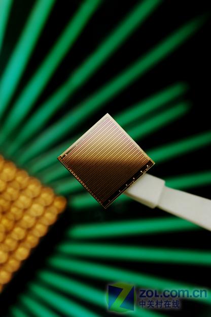 ���ƿ�� Intel���Ƴɹ�����оƬ����ͼƬ����,ͼ1-ZOL�йش����ߵ�1��