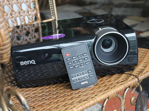 惊喜价购3D投影机 明基MX511仅3300元 