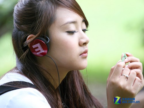 哪个更养眼? 2011最<em>给力美女</em>模特汇总_漫步者