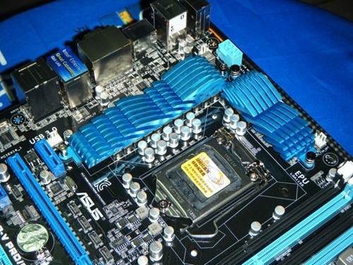 SNB֧PCI-E3.0˶Z681999Ԫ 