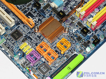 ���Σ�GIGABYTE��965G-DS4(rev. 2.0)ͼƬ���� ��4�� -ZOL�йش����ߵ�4��