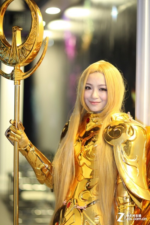 女神"雅典娜"温柔一笑,温暖于心,万众倾倒