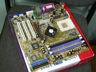 ̨WinFast K7nCR18GM