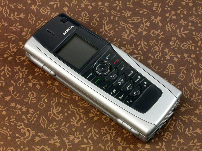 诺基亚9500与索尼移动t258c哪个好