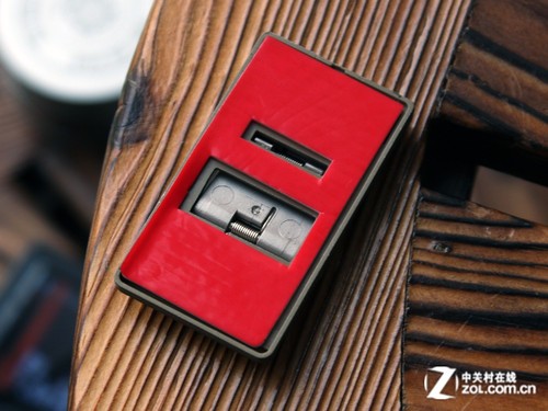 ��iPhone���ϳ�� ��˼iPhone5�������� 