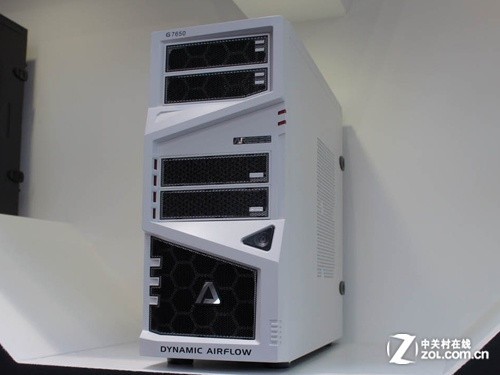 �۽�������˹ �����CeBIT2013Ѳ�� 