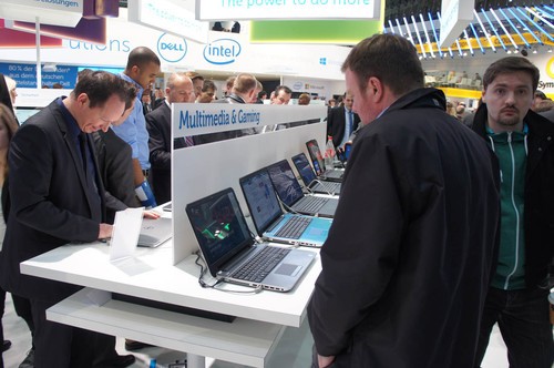 CeBIT������չ�����ֶ��������ܳ�(ͼ) 