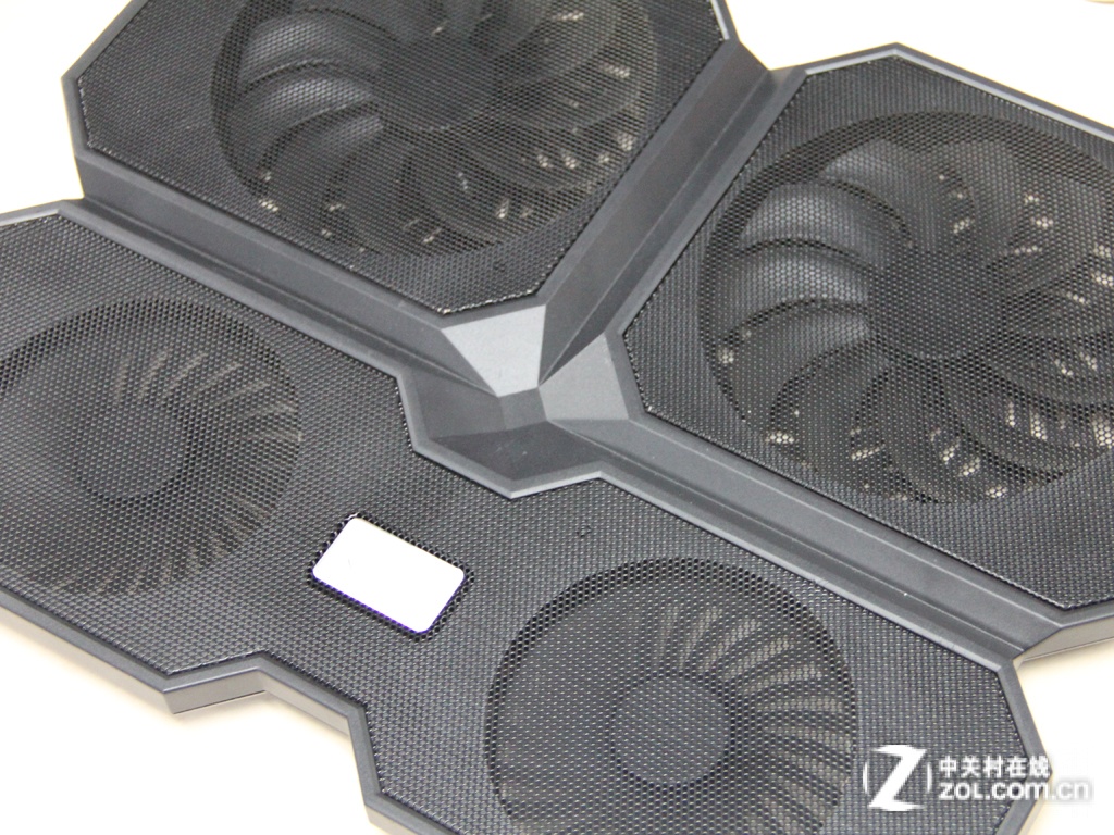 散热也分区 笔记本散热垫5大细节解析 (17/20)