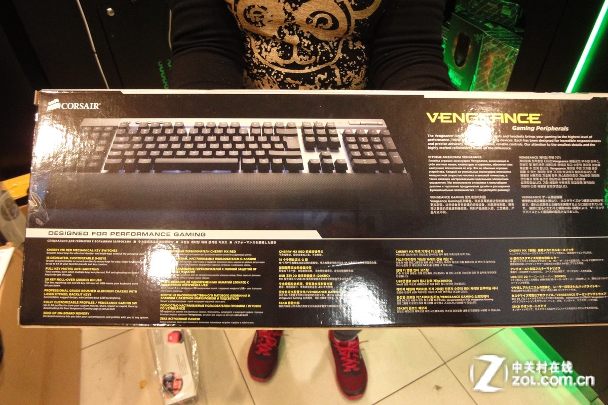 【高清图】 全铝金属面板 海盗船k90机械键盘促销图2